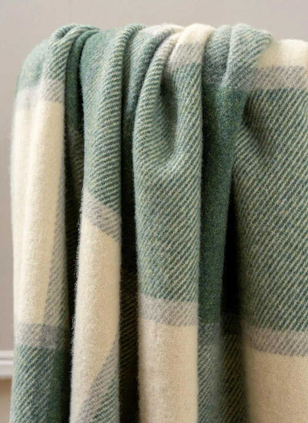 Foliage Check Pure New Wool Throw